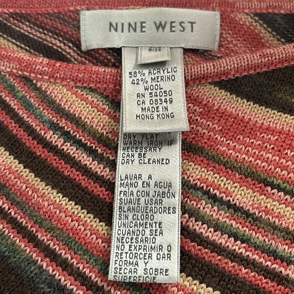 Nine West knit shawl/cape/poncho. One size. - Picture 3 of 6